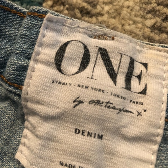 One Teaspoon Shorts Bundle - Picture 4 of 8